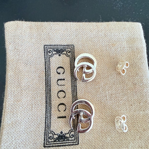 Gucci Silver Iconic GG Marmont Stud Earrings - Picture 3 of 9